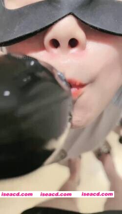 [视频/步兵]   时安S 作品 调教小周53分钟 母畜-人体擦鞋器青瓜插嘴 [1V] [500M]